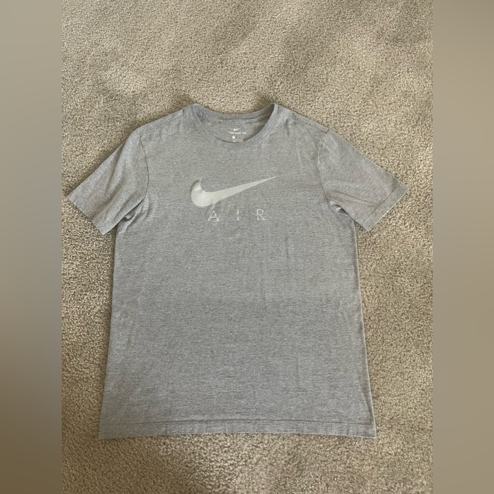 Nike Men’s Tee Size Medium